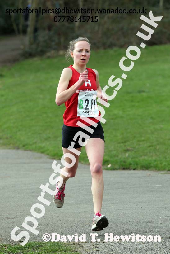 Zanthe Wray (Hallamshire) 3rd on the 2nd leg of the senior womens 6 stage relay, 2014 Northern 12 and 6 Stage Relays, Heaton Park, Manchester. Photo: David T. Hewitson/Sports for All Pics